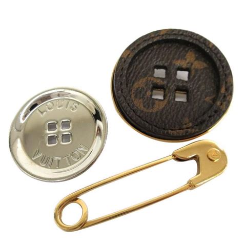 Louis Vuitton pin buttons